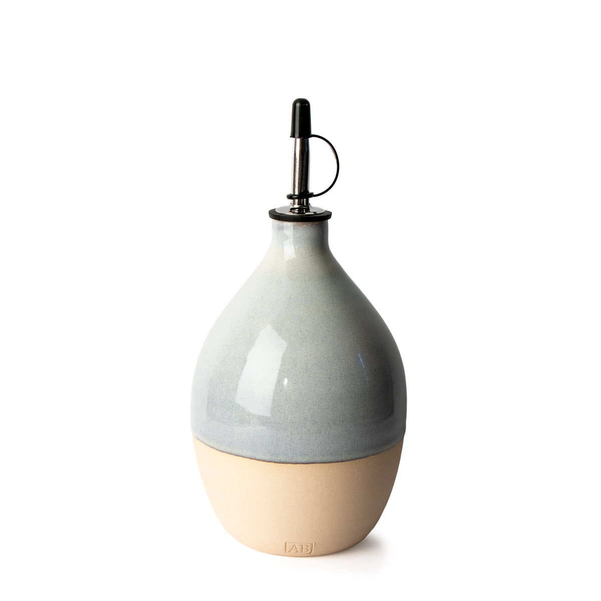 AB Ceramics Olijfolie Fles 5 Prai Opaal 70 cl in peervorm met metalen schenktuit, op een witte achtergrond.