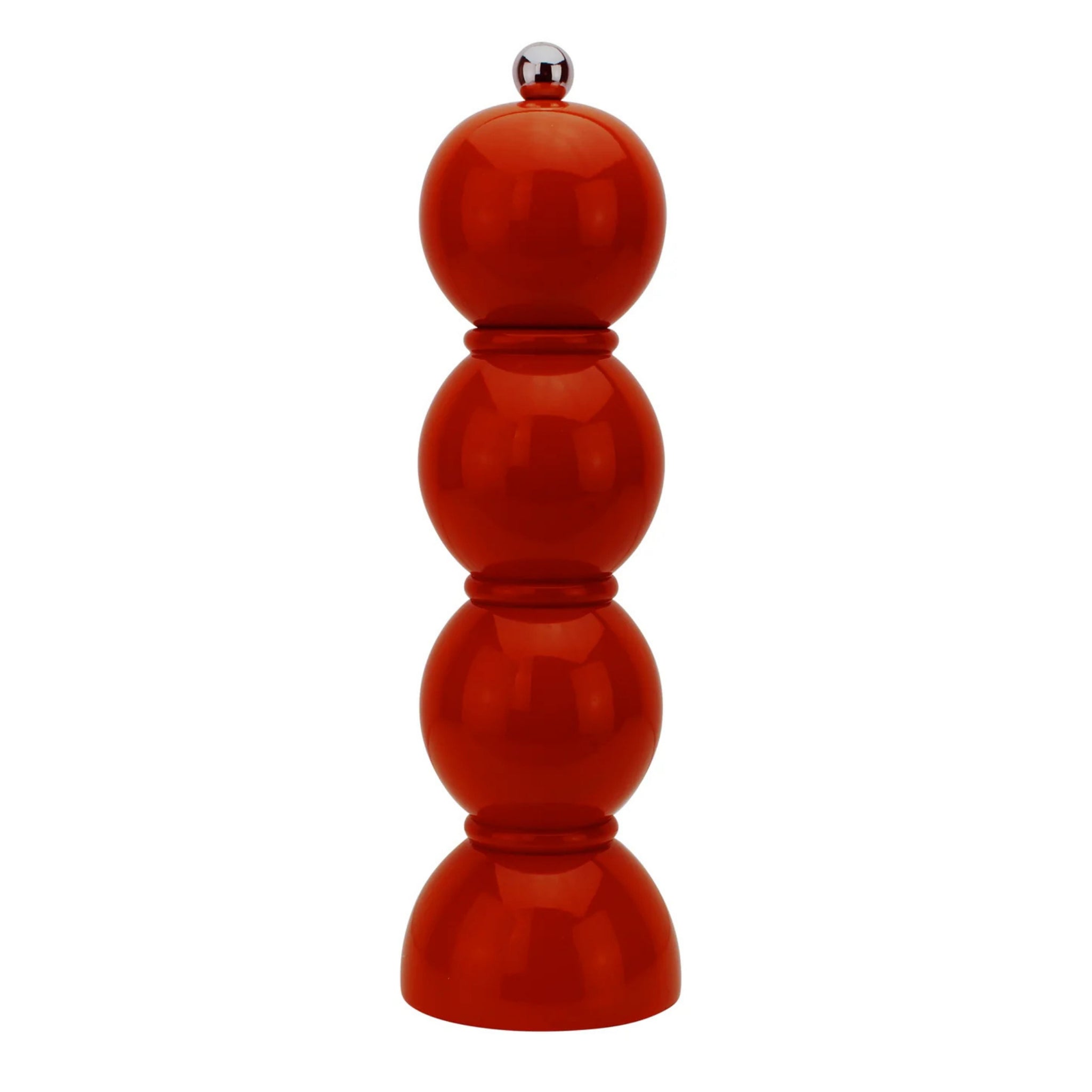 De Addison Ross Bobbin Zout-en Pepermolen Rood 24 cm heeft een modern ontwerp met drie gestapelde bollen en een zilveren knop, rechtopstaand tegen een witte achtergrond.