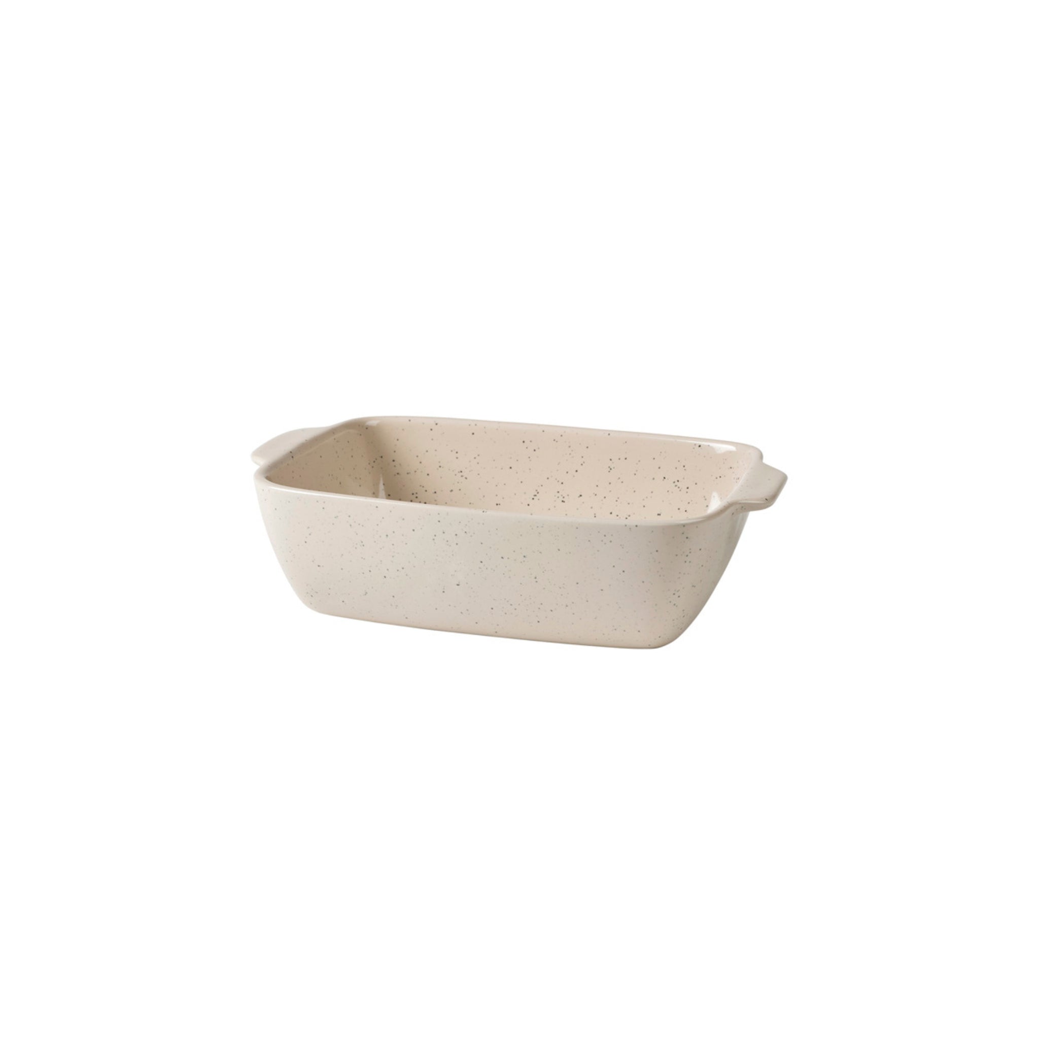 De Broste Copenhagen Vig Ovenschaal Beige 25,5/17 is een rechthoekige ovenschaal van keramiek met kleine spikkels en twee handgrepen aan de zijkant, afgebeeld op een witte achtergrond.
