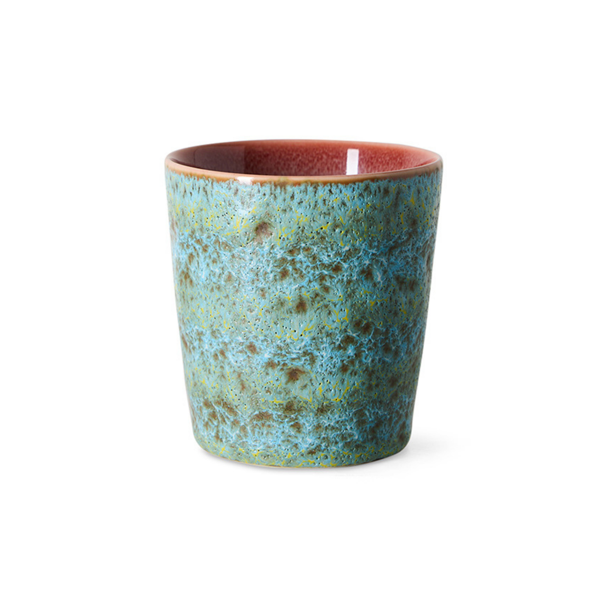 HK Living 70s Ceramics Koffiekop Zingy met gespikkeld turkoois en groen glazuur, vooraanzicht op een witte achtergrond