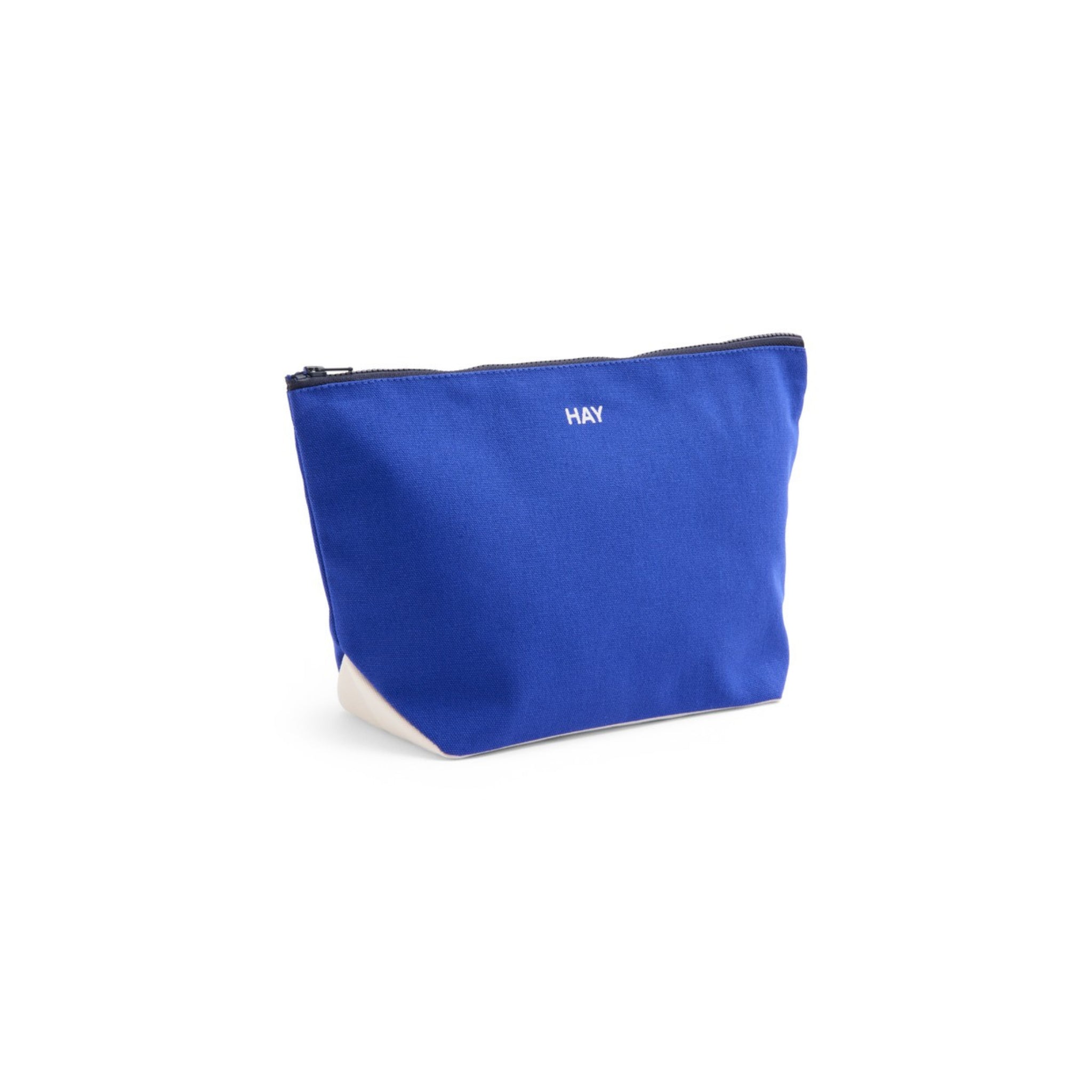 De Hay Multi Opbergzakje Elektrisch Blauw M is perfect voor liefhebbers van Scandinavisch design.