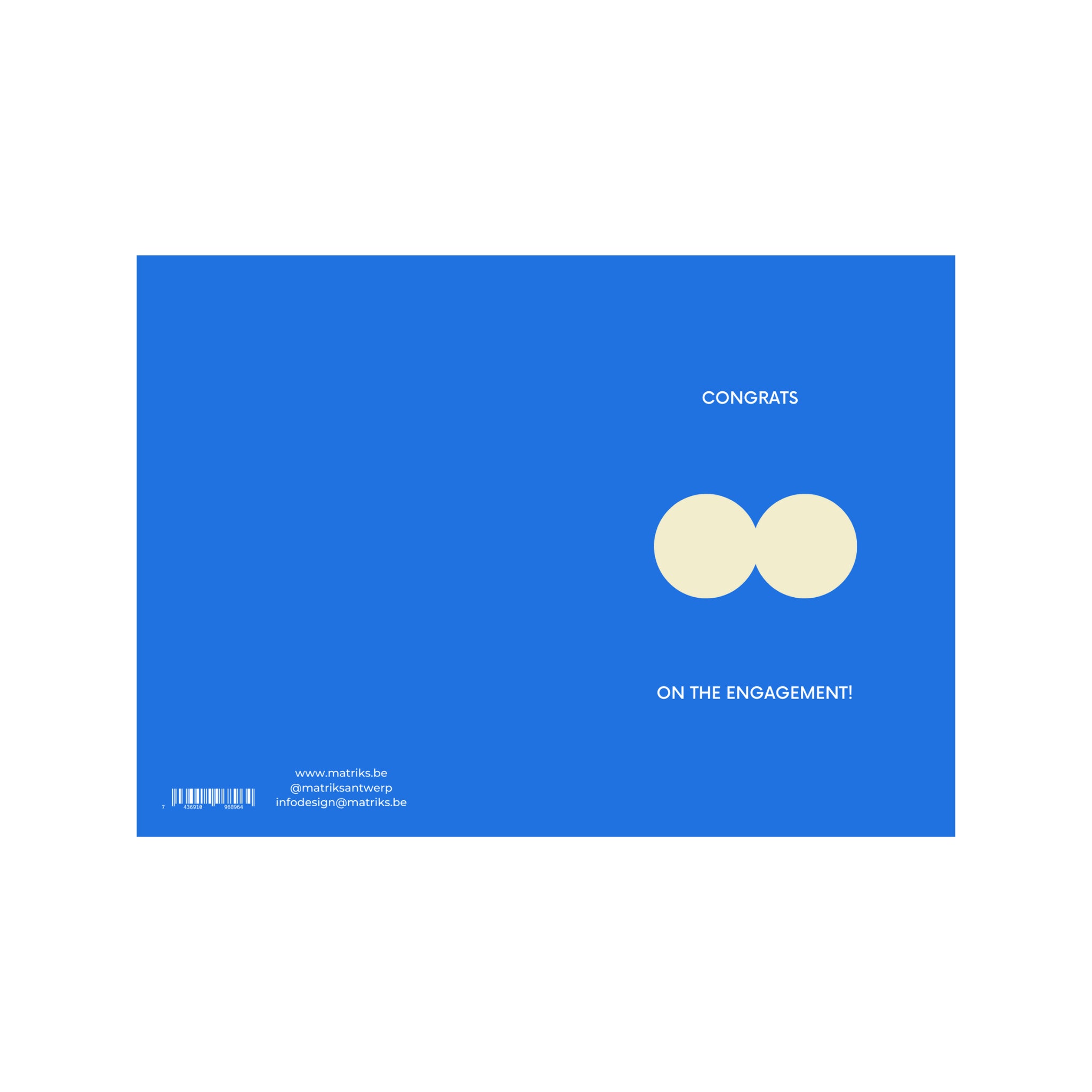 De Matriks JL Postkaart Congrats On The Engagement Dubbel van Matriks is een blauwe kaart met twee overlappende crèmekleurige cirkels en "CONGRATS ON THE ENGAGEMENT!" erboven en eronder. Linksonder staat witte contactinformatie.