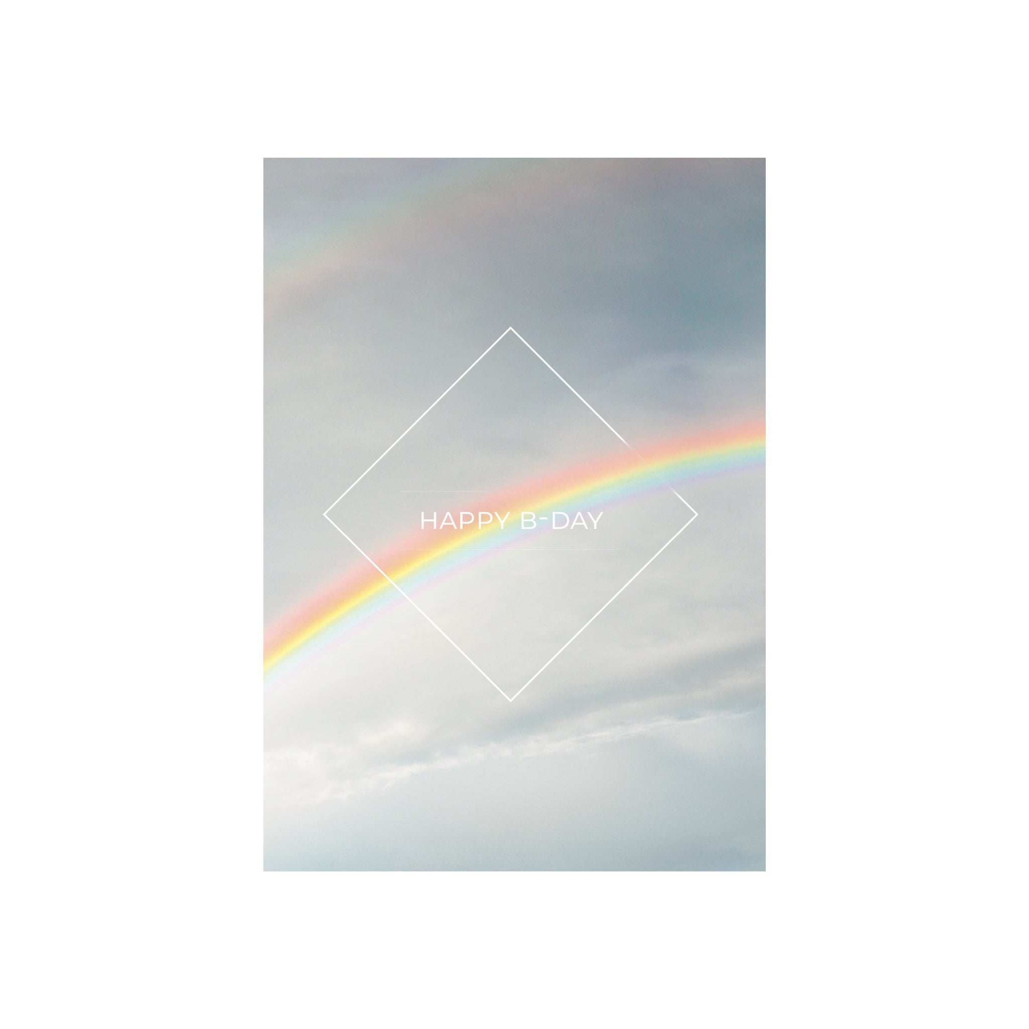 De Matriks Postkaart Lijn Happy B-Day Regenboog Dubbel A6 heeft een pastelkleurige lucht met een dubbele regenboog en een wit ruitvormig kader met de tekst "HAPPY B-DAY". Perfect voor wenskaarten. Merk: Matriks.