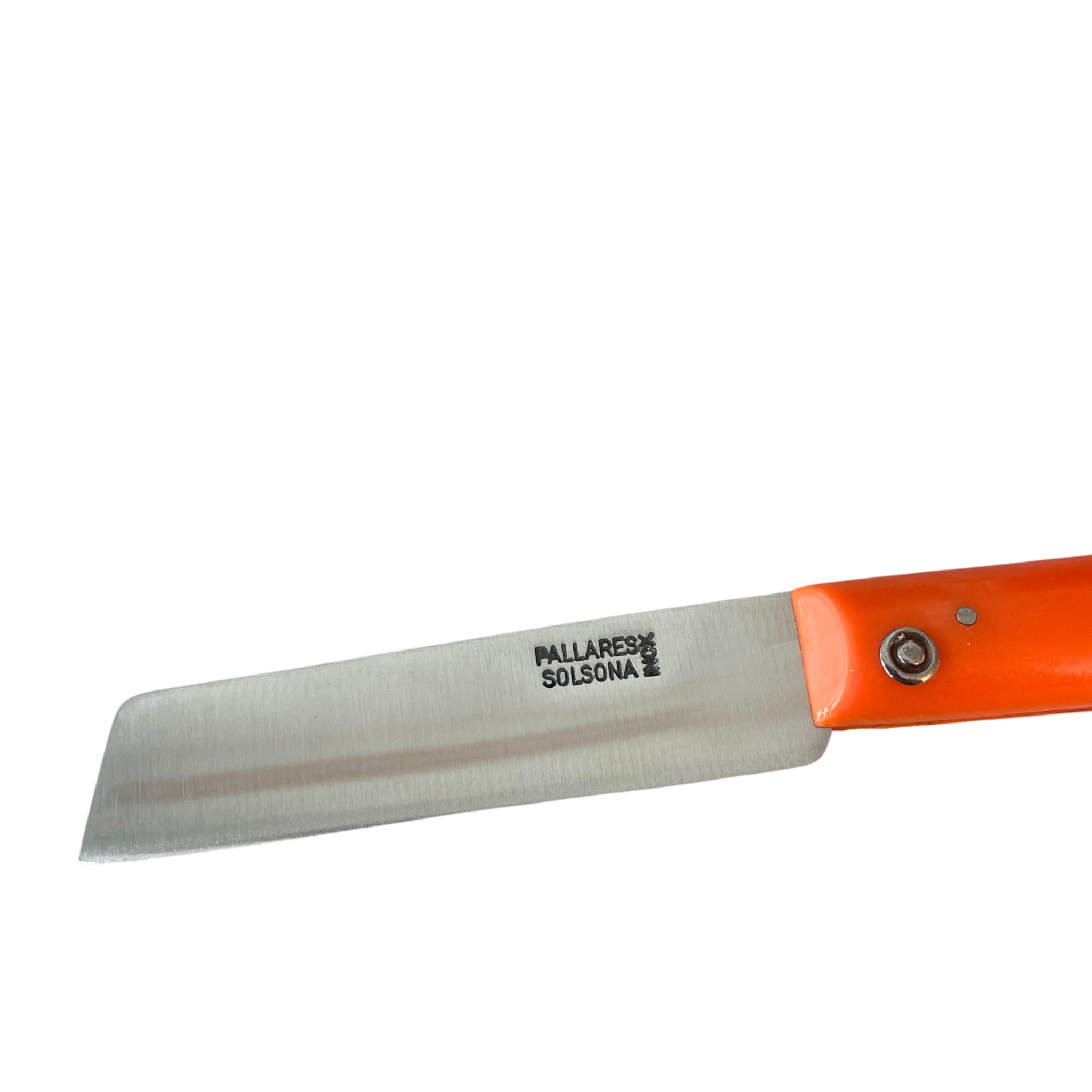 De Pallares Solsona Zakmes Oranje 9 cm is een vouwmes met een oranje handvat en een rechtkantig lemmet, gedeeltelijk open. Op het lemmet staat de merknaam Pallares Solsona, wat de kwaliteit van deze zakmes laat zien.