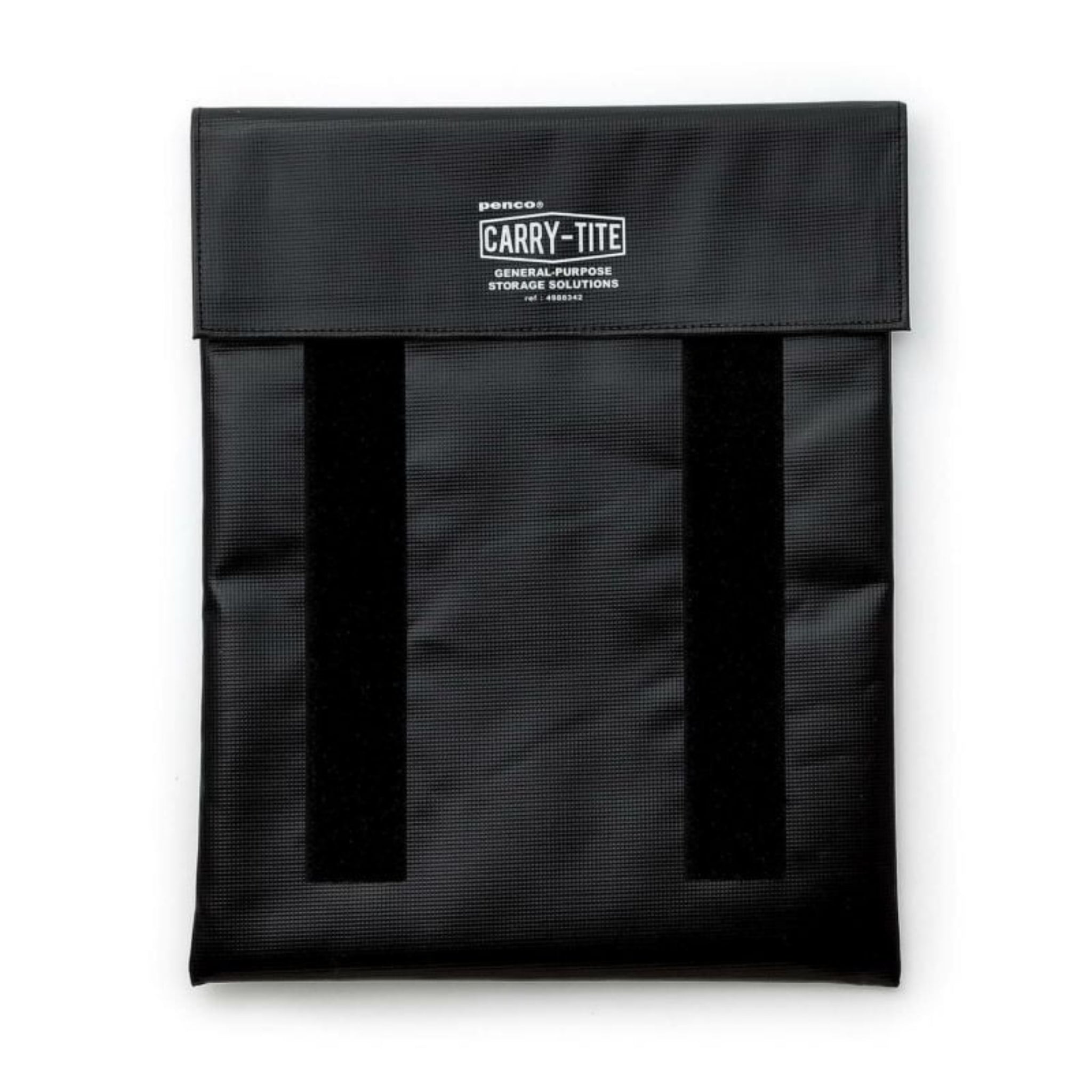 De Penco Carry Tite Sleeve Zwart L is een zwarte rechthoekige koffer met een omklapbare flap met de tekst "CARRY-TITE GENERAL PURPOSE STORAGE SOLUTIONS". Hij is gemaakt van waterdicht zeildoek en heeft twee verticale zwarte klittenbandsluitstrips.