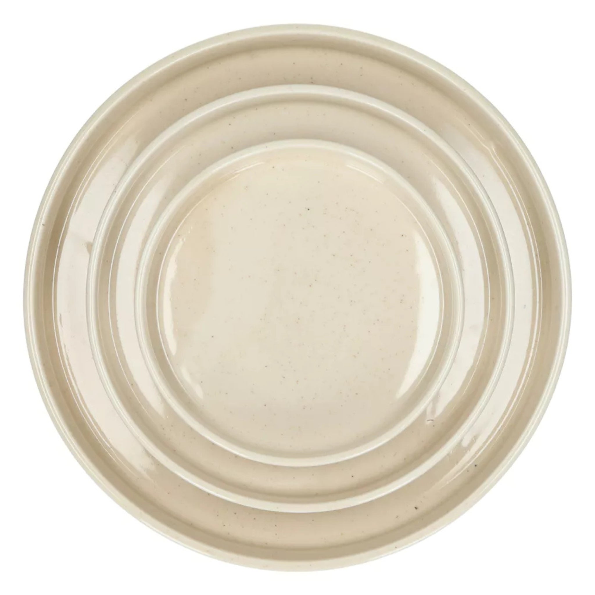 Een ronde, witte kom van Pomax Rasa Kom D16 keramiek met een glanzende afwerking en subtiele verhoogde ringen bij de rand, van bovenaf gezien tegen een witte achtergrond - ideaal voor tafeldecoratie in natuurlijke aardetinten.