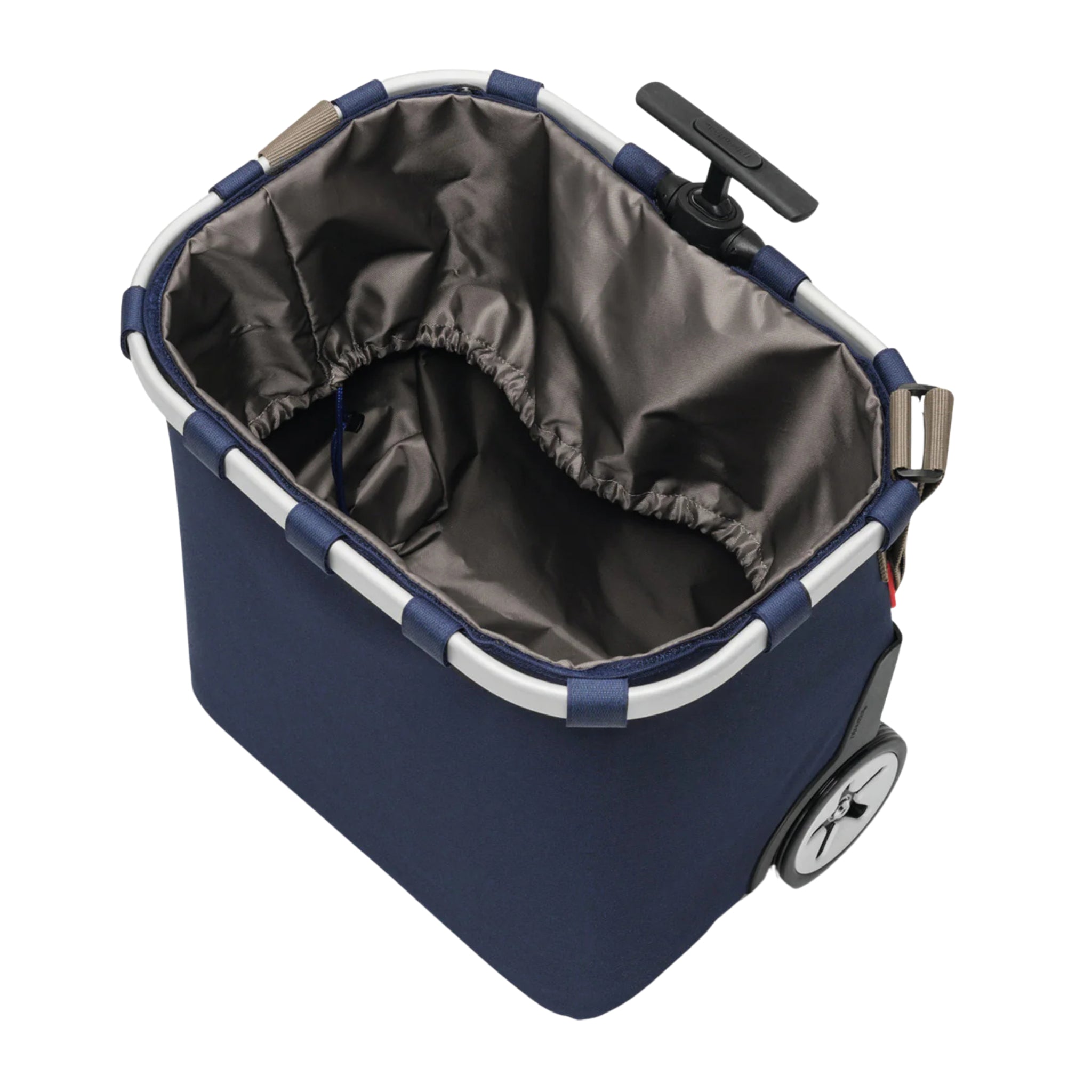 De Reisenthel Carrycruiser Trolley Donkerblauw is een marineblauwe rechthoekige trolley met wielen, stevig frame, gevoerde handgreep en grijze koordvoering. Het ruime interieur is open en leeg. Merk: Reisenthel.