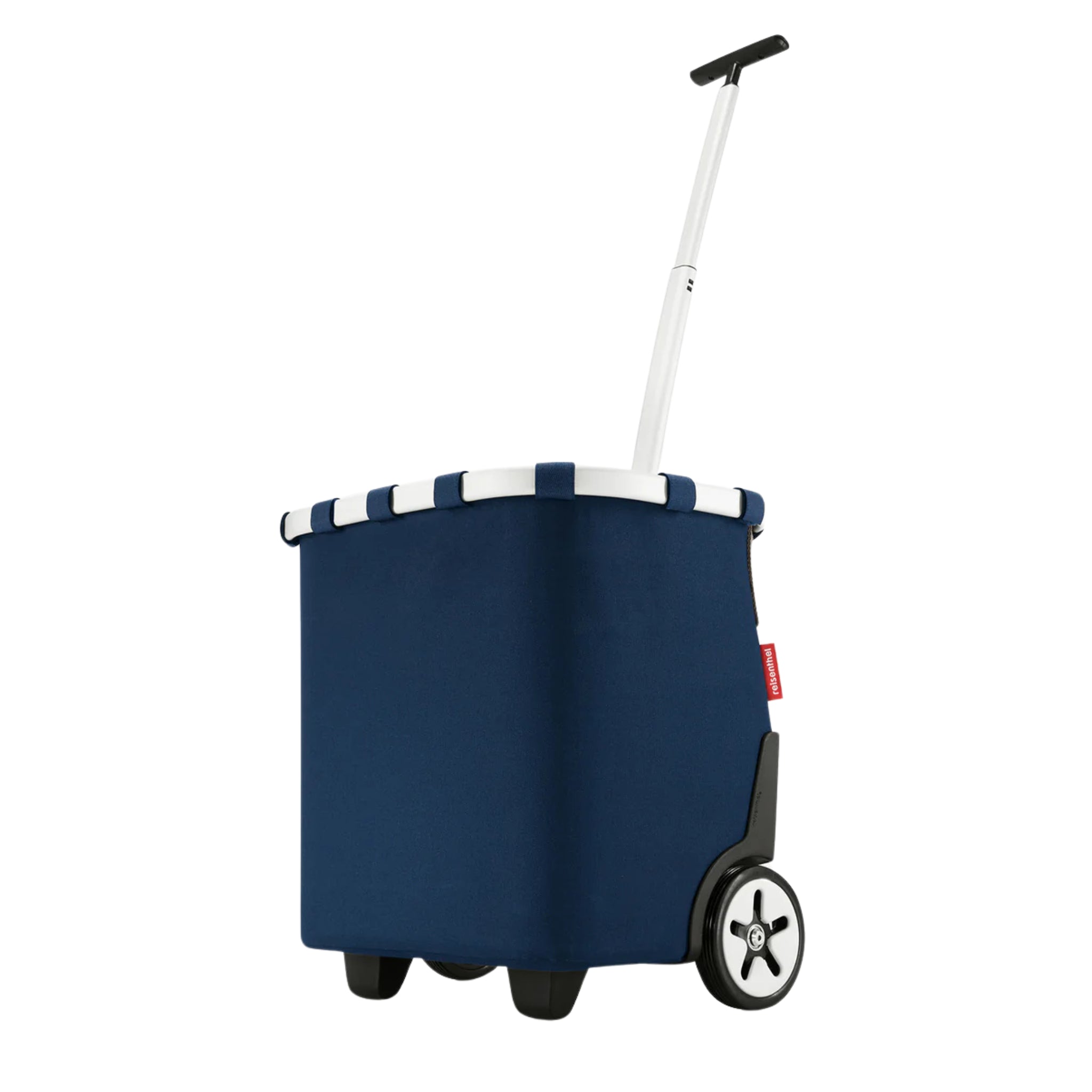 De Reisenthel Carrycruiser Trolley Donkerblauw heeft een marineblauw ontwerp met een witte telescopische handgreep, zwarte wielen en wit-blauwe rand, voor eenvoudig transport en opslag.