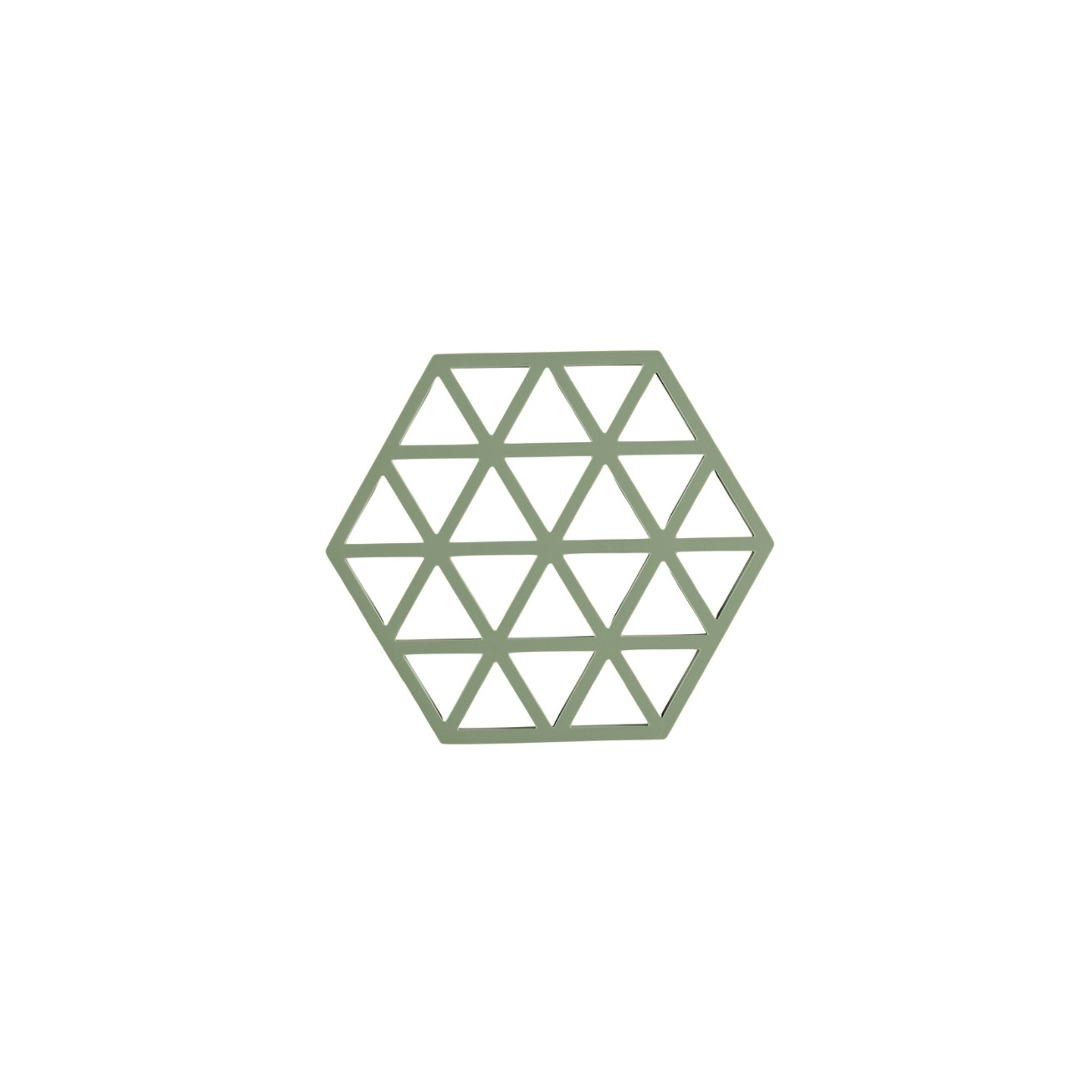 De Zone Denmark Triangles Trivet Rozemarijn van Zone Denmark is een groene, zeshoekige siliconen onderzetter met een in elkaar grijpend driehoekjespatroon, afgebeeld op een witte achtergrond.