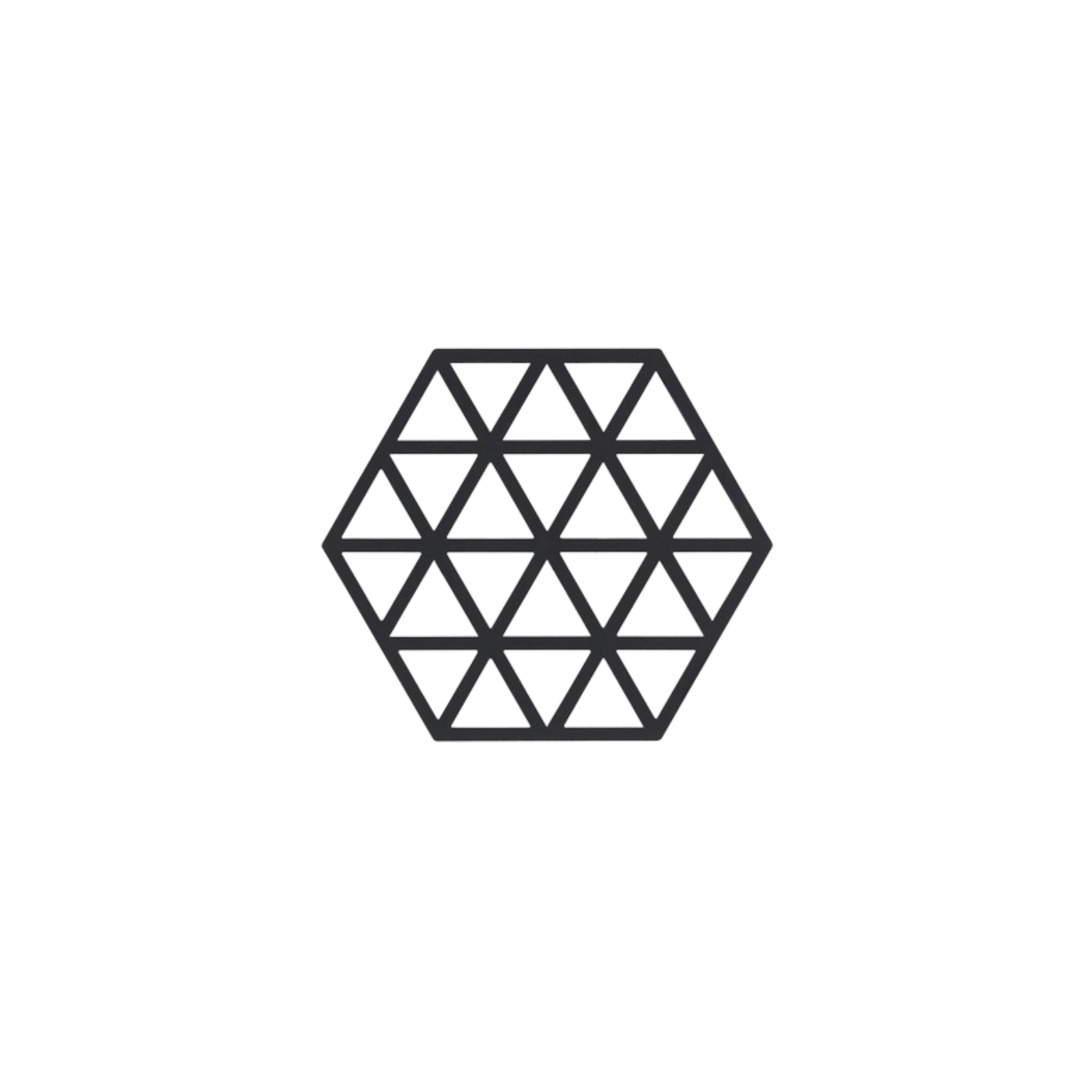 De Zone Denmark Triangles Trivet Zwart is een zwarte siliconen onderzetter van Zone Denmark met een geometrisch patroon van gelijkzijdige driehoeken - modern en hittebestendig.