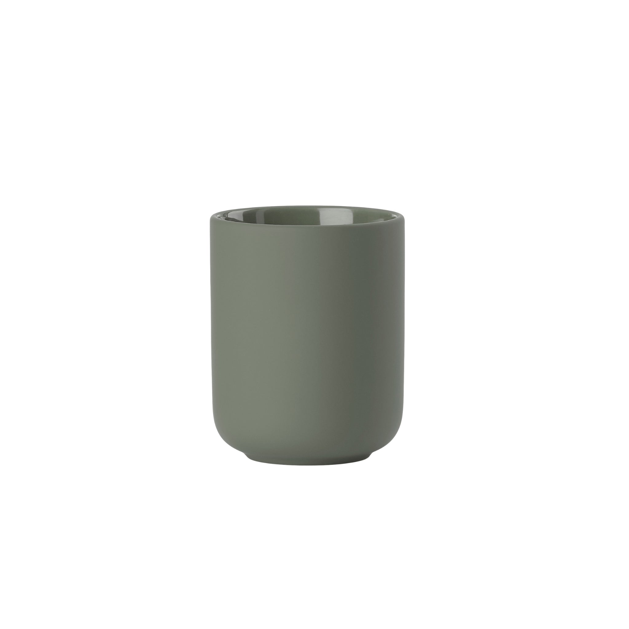 De Zone Denmark Ume Tandenborstelhouder in olijfgroen heeft een glad, afgerond ontwerp en een matte keramische afwerking - een stijlvolle touch voor elke moderne badkamer, hier getoond op een effen witte achtergrond.