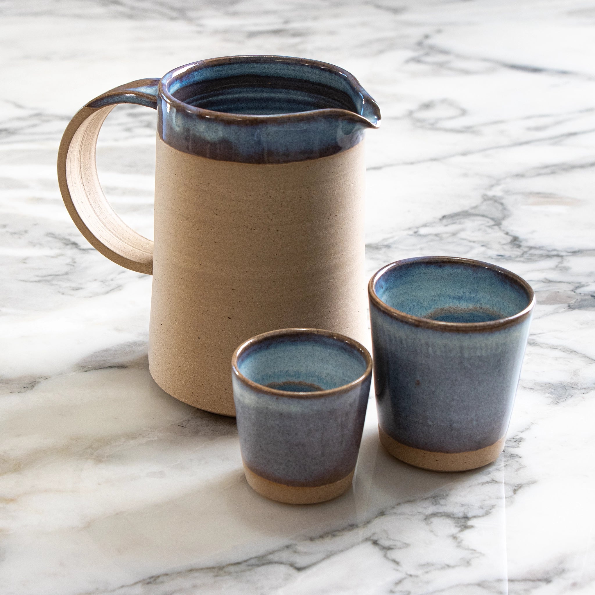 AB Ceramics Karaf Geel Opaal Blauw 100 cl - AB Ceramics