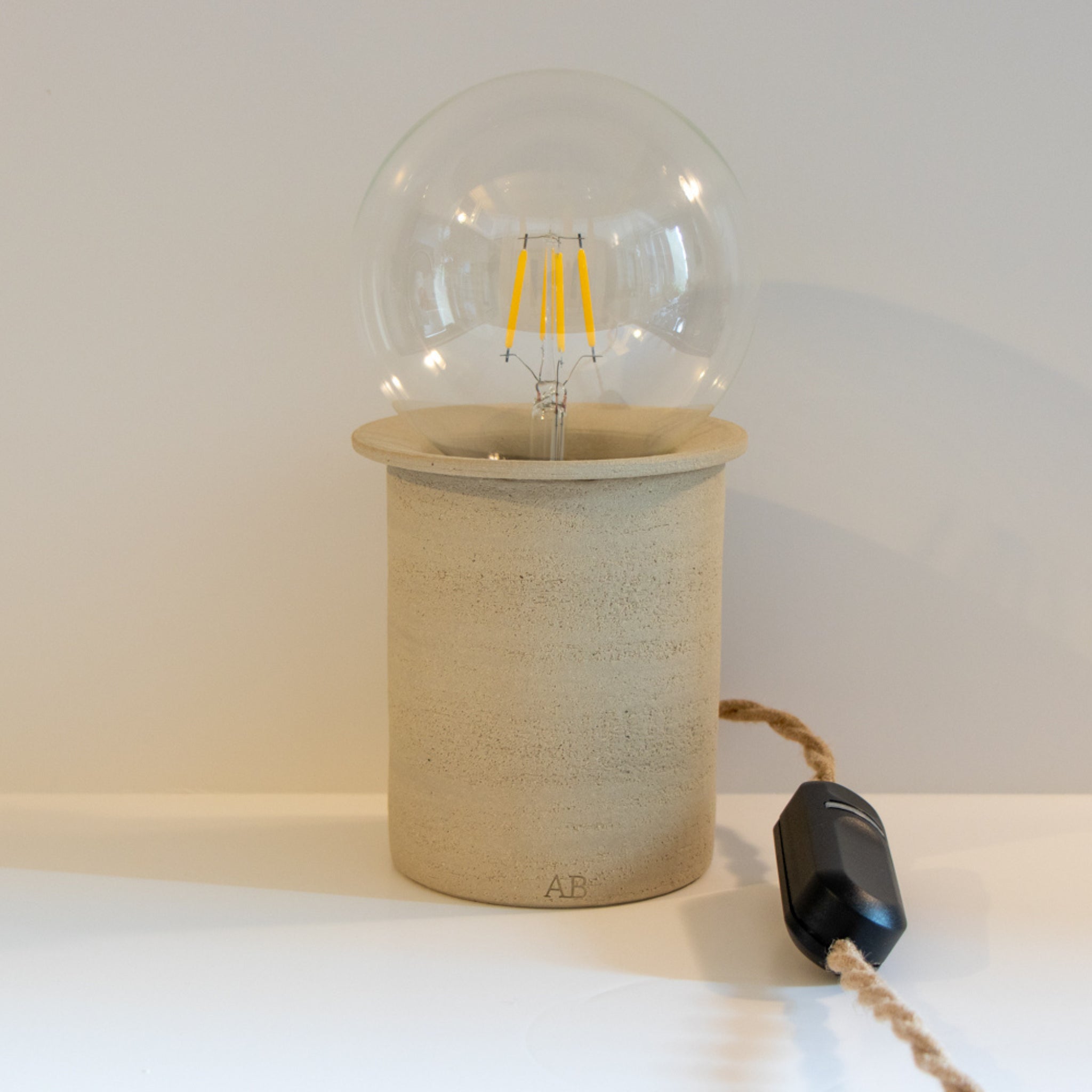 AB Ceramics LED Lamp Dimmer Uit