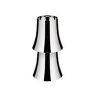 De Alessi Halesia Tafellamp LED Oplaadbaar is een slanke, moderne zilveren tafellamp met een reflecterende afwerking en uitlopende voet - het spiegelende oppervlak en stijlvolle ontwerp maken hem perfect voor elke hedendaagse ruimte.