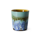 HK Living 70s Ceramics Koffiekop Agave met zeegroen en kobaltblauw glazuur, vooraanzicht op een witte achtergrond