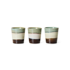 Drie HK Living 70s Ceramics Koffiekoppen Gelato naast elkaar op een witte achtergrond