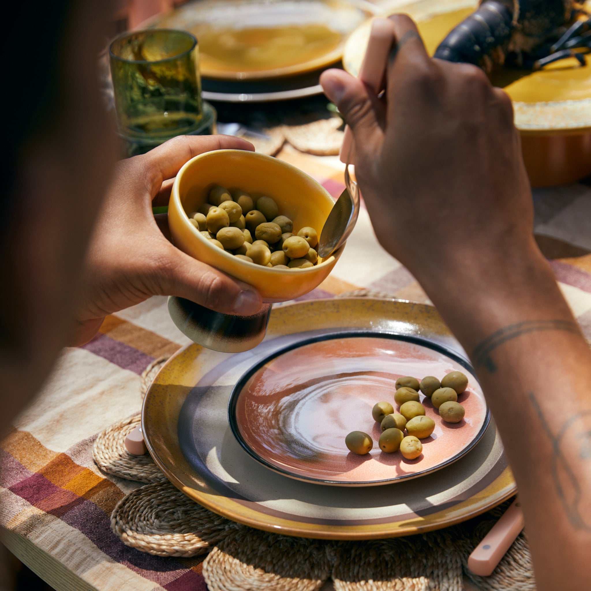 HK Living 70s Ceramics Laag Bord Coconut D27,5 2 st. - HK Living