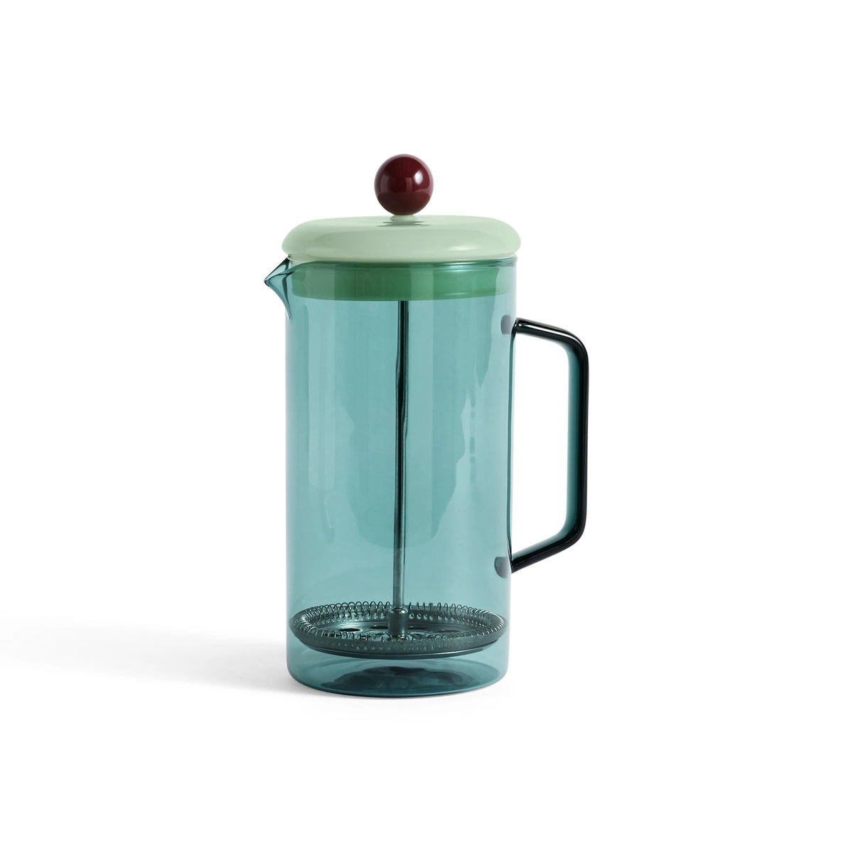 De Hay French Press Koffiemaker Aqua van Hay is een doorzichtige aquablauwe glazen kan met mintgroen deksel, een rode knop en een donkere greep, tegen een effen witte achtergrond.