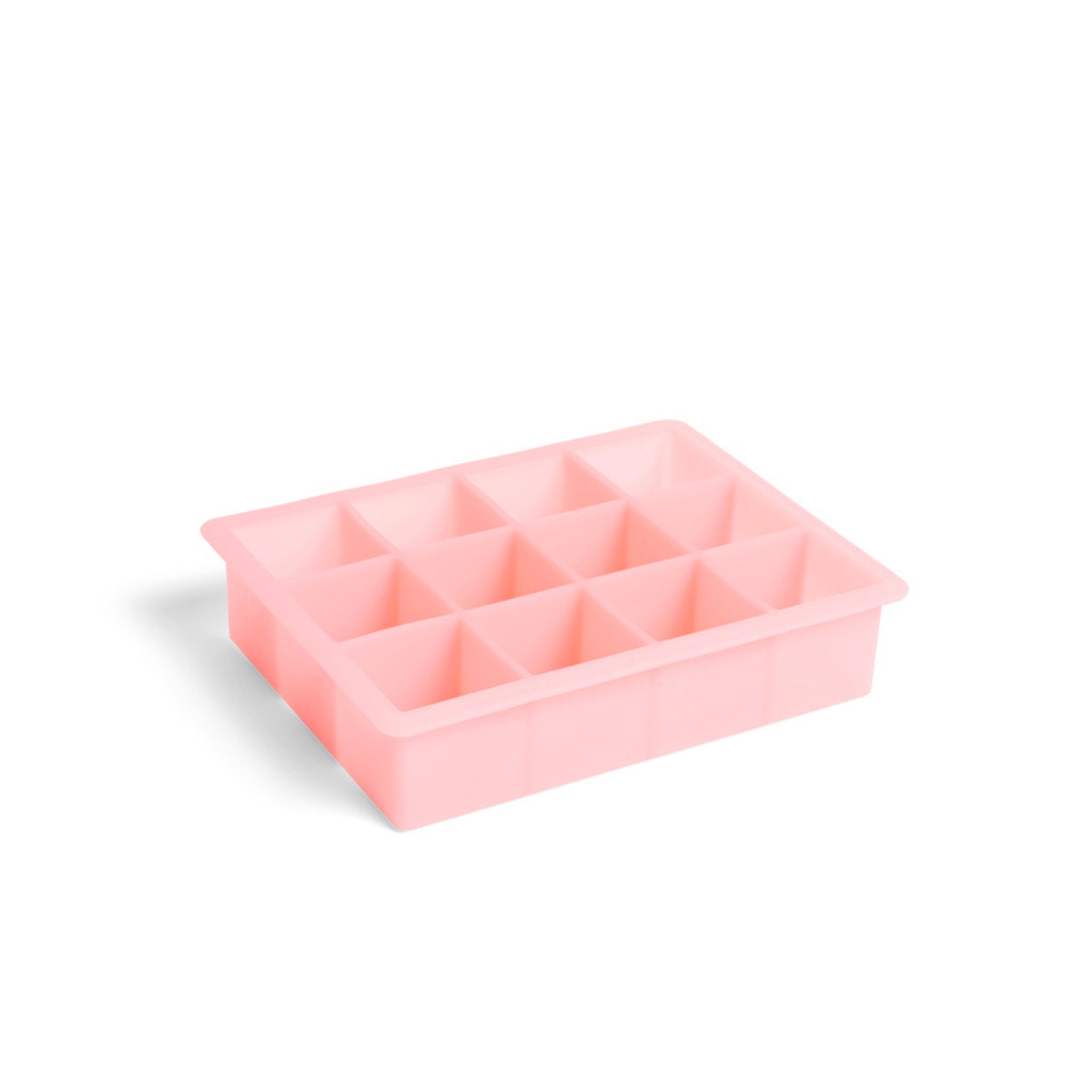 De Hay ijsblokjesvorm Vierkant XL Roze van het merk Hay met negen vakken voor XL ijsblokjes is gemaakt van siliconen en staat afgebeeld op een witte achtergrond.