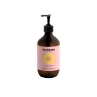 De bruine pompflacon van Matriks Fragrances Hand & Body Wash Citrus & Grapefruit 490 ml heeft een roze etiket met een geelroze cirkelvormig design - ideaal als verfrissende vegan body wash of handzeep.