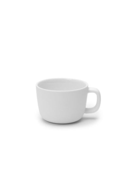 De Serax Passe-Partout Cappuccinokop is een effen witte koffiekop van keramiek met een handvat, afgebeeld op een witte achtergrond.