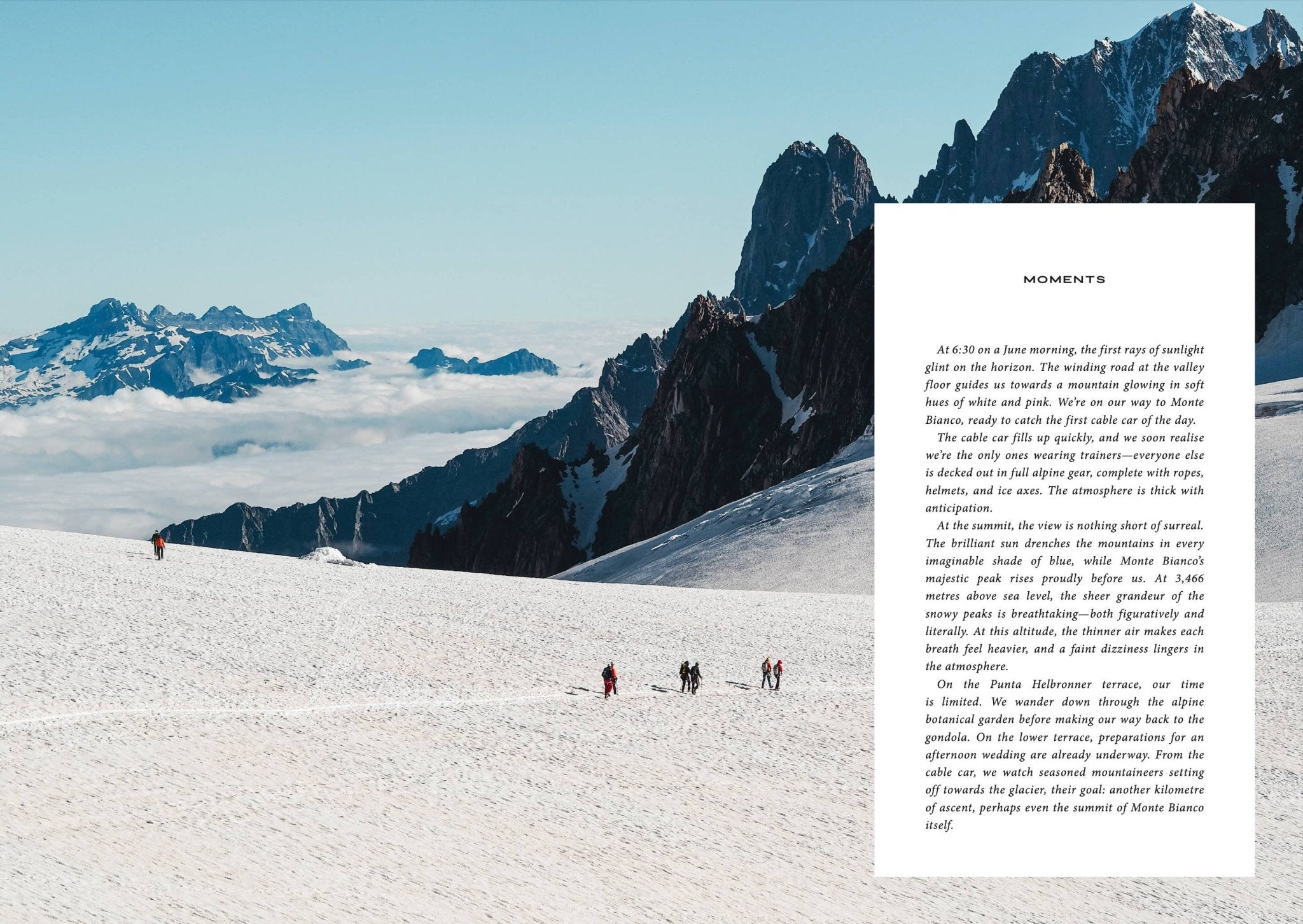 Een groep klimmers trekt over een besneeuwde berg langs rotsachtige pieken en wolken, die de geest van ontdekken vastleggen in de Cozy Publishing Somewhere in Italy Reisgids. Rechts staat in een wit kader een passage met de titel "Moments.