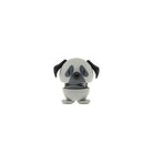 De Hoptimist Mopshond Grijs XS van Hoptimist is een klein, rond speeltje met een droevig mopshondgezicht, flaporen en zwarte oogvlekken - een heerlijk designobject en cadeau voor hondenliefhebbers.