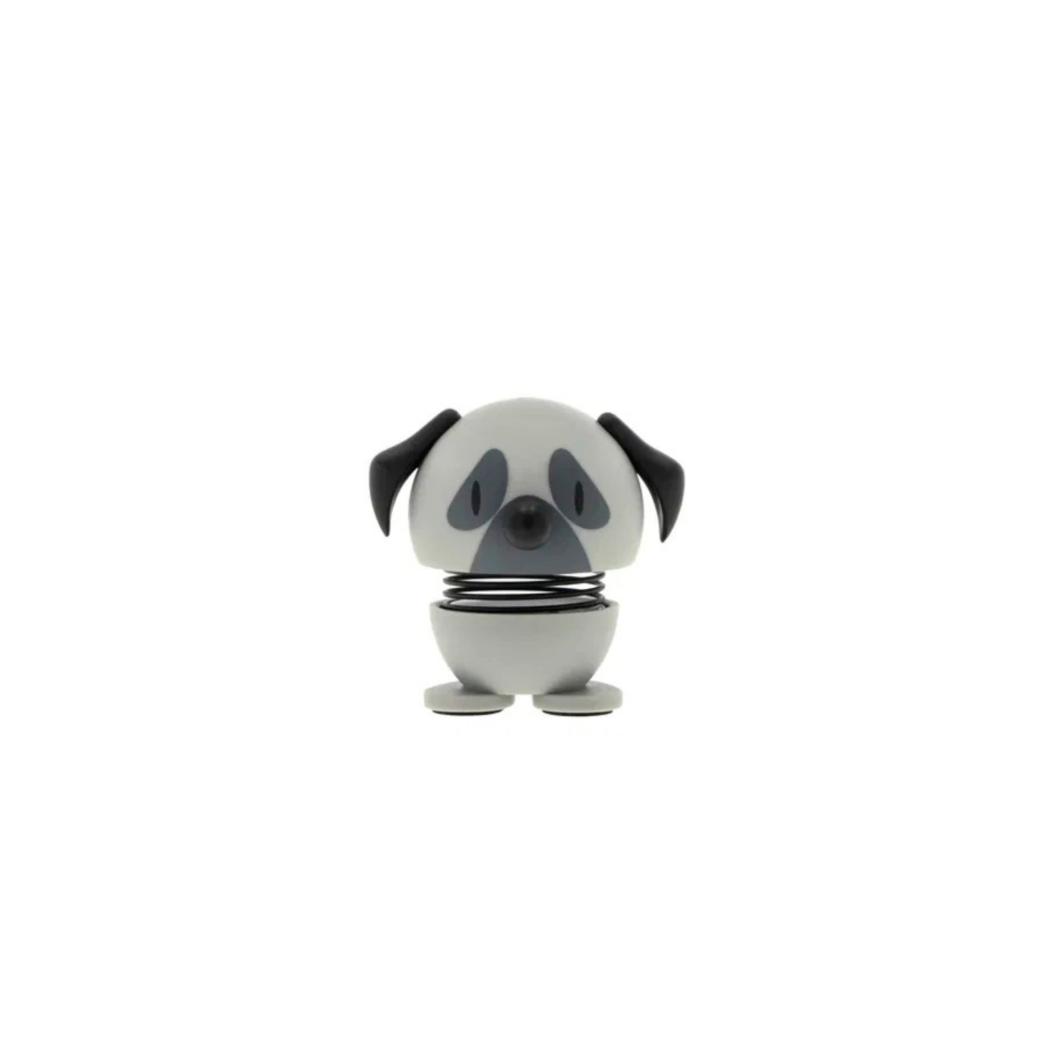 De Hoptimist Mopshond Grijs XS van Hoptimist is een klein, rond speeltje met een droevig mopshondgezicht, flaporen en zwarte oogvlekken - een heerlijk designobject en cadeau voor hondenliefhebbers.