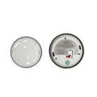 Twee aanzichten van de Jacob Jensen Optical Rookmelder Zilver D10: links de verwijderde montageplaat; rechts het Scandinavische ontwerp van Jacob Jensen met duidelijke labels, een batterijvak en een aan/uit-schakelaar.