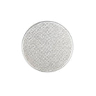 De Jacob Jensen Optical Rookmelder Zilver D10 heeft een rond, plat ontwerp met een rastervormig oppervlak en een zilveren rand, die de Scandinavische stijl van Jacob Jensen weerspiegelt tegen een witte achtergrond.