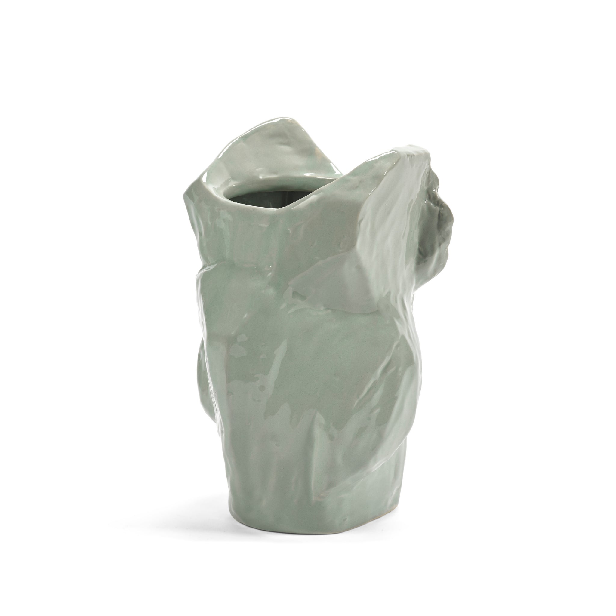 De Serax After Midnight Uil Vaas Lichtblauw S is een hoge, glanzende vaas van lichtblauw keramiek met een onregelmatige, gekreukelde textuur en ongelijke rand, waardoor een sculpturale en abstracte look ontstaat.